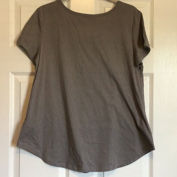 Set of 4 Short Sleeve Shirts - Picture 9 of 13